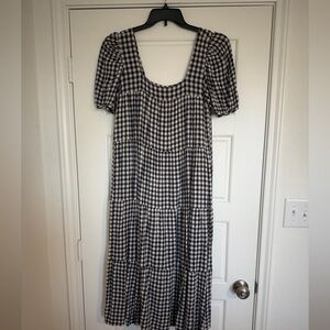 Chic Checkered Midi Dress